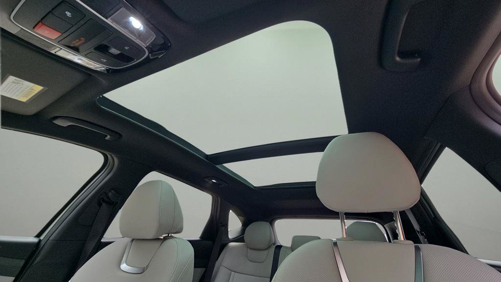 New 2026 Hyundai Tucson Limited FWD image 9