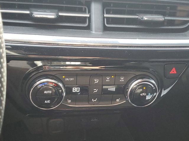 Used 2025 Chevrolet Trax RS w/ Driver Confidence Package image 28