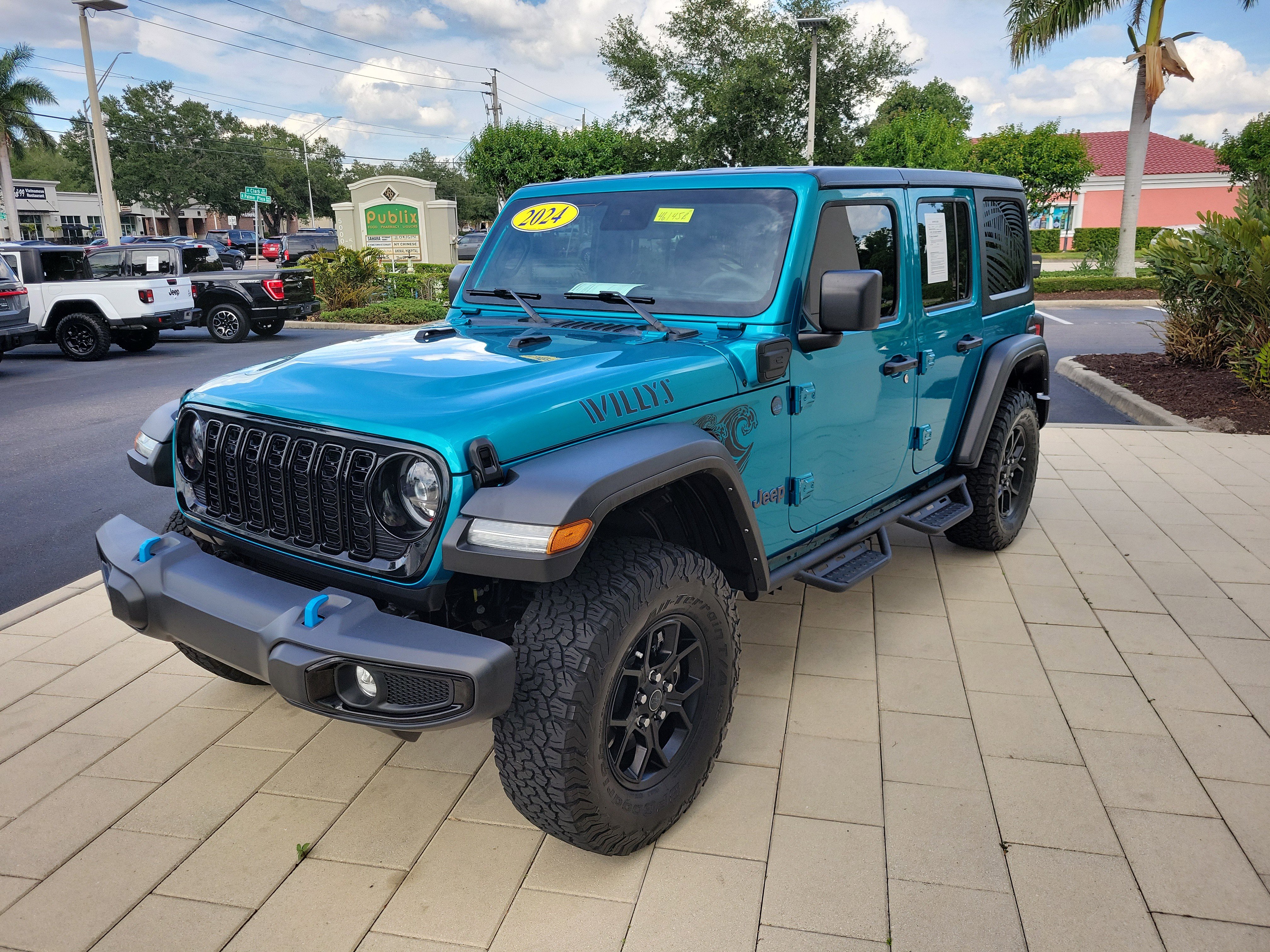 Used 2024 Jeep Wrangler Unlimited AWD/4WD image 8