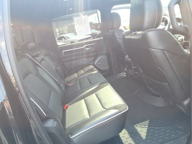 Used 2025 RAM 1500 Laramie w/ Night Edition AWD/4WD image 33