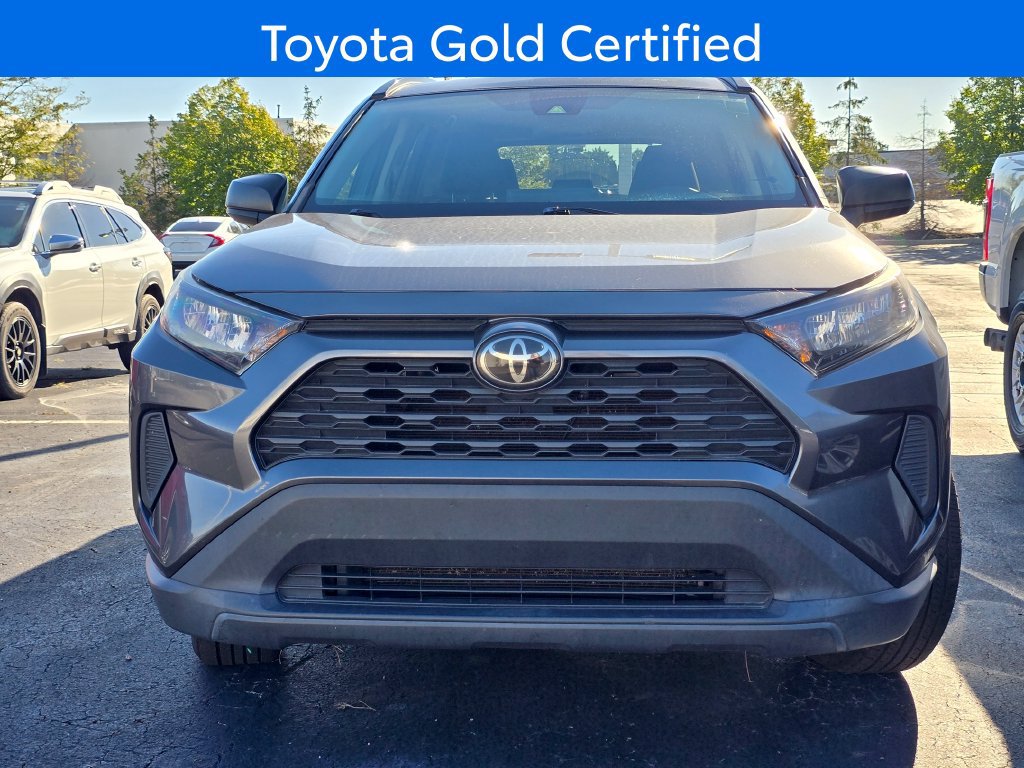 Used 2021 Toyota RAV4 LE AWD/4WD image 2