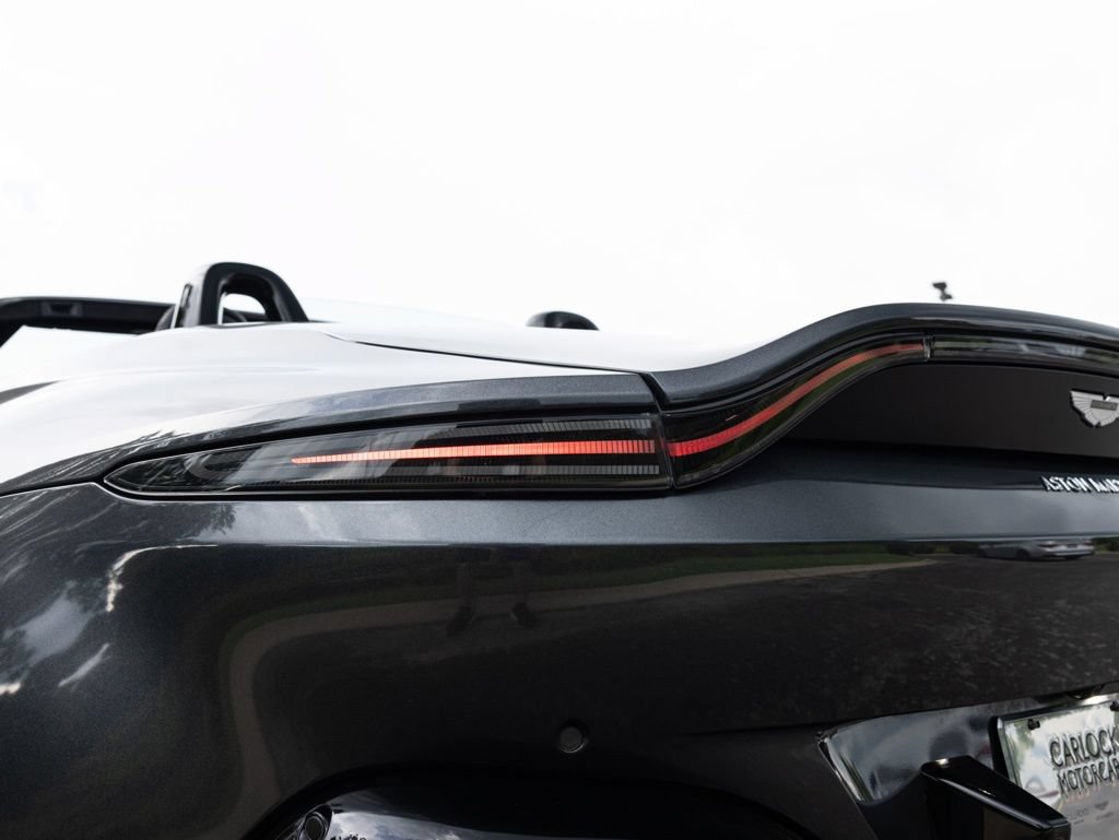 Used 2021 Aston Martin V8 Vantage Roadster RWD image 46