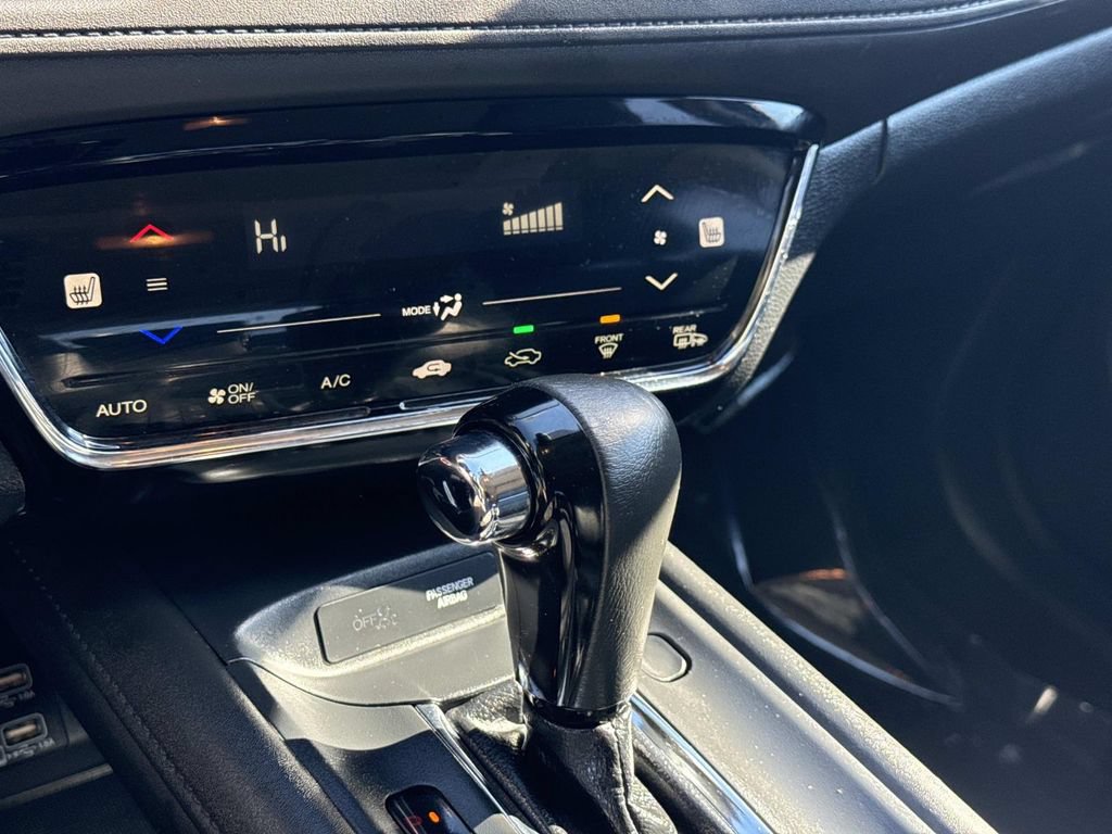 Used 2020 Honda HR-V Touring image 6
