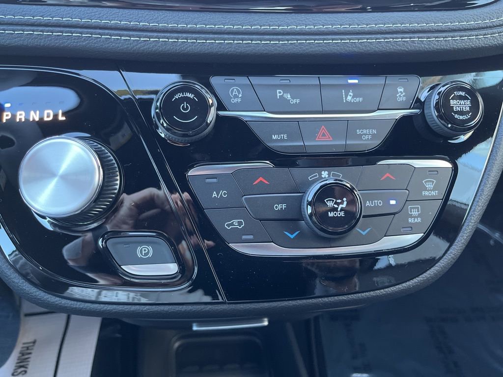 New 2026 Chrysler Pacifica Select w/ S Appearance Package image 19