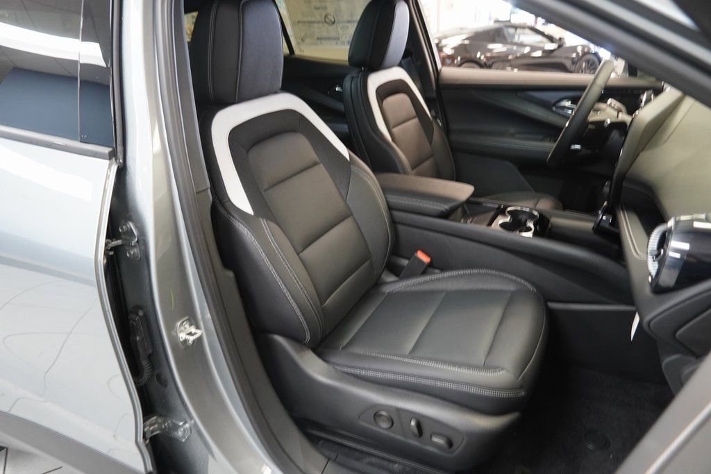 New 2026 Chevrolet Blazer EV LT FWD image 25
