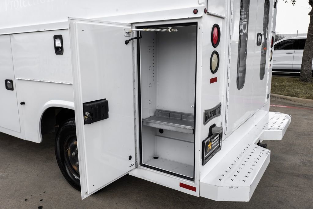 Used 2017 Ford Transit 350 138 w/ Interior Upgrade Package image 41