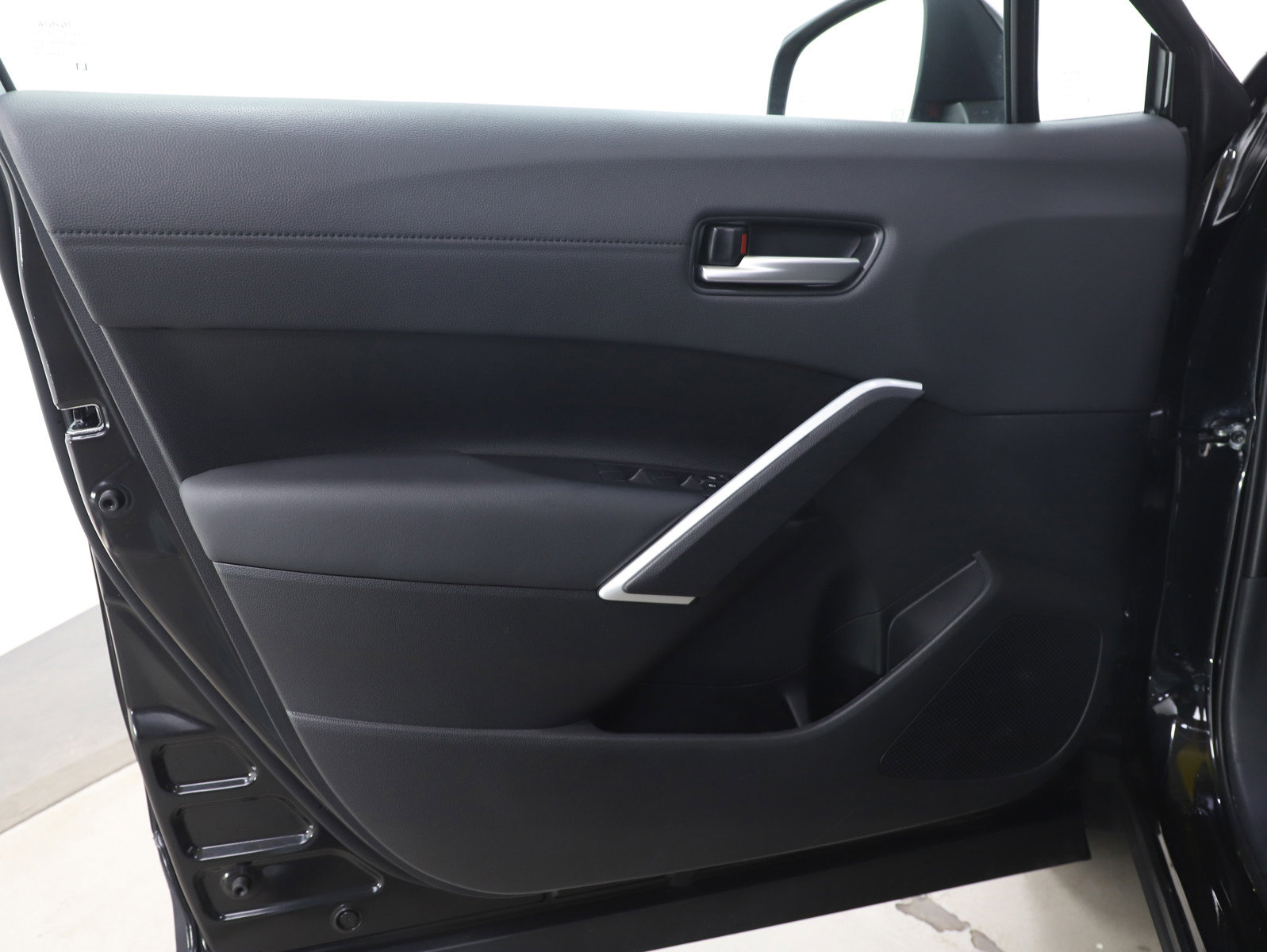 Used 2026 Toyota Corolla Cross XLE w/ Convenience Package image 22