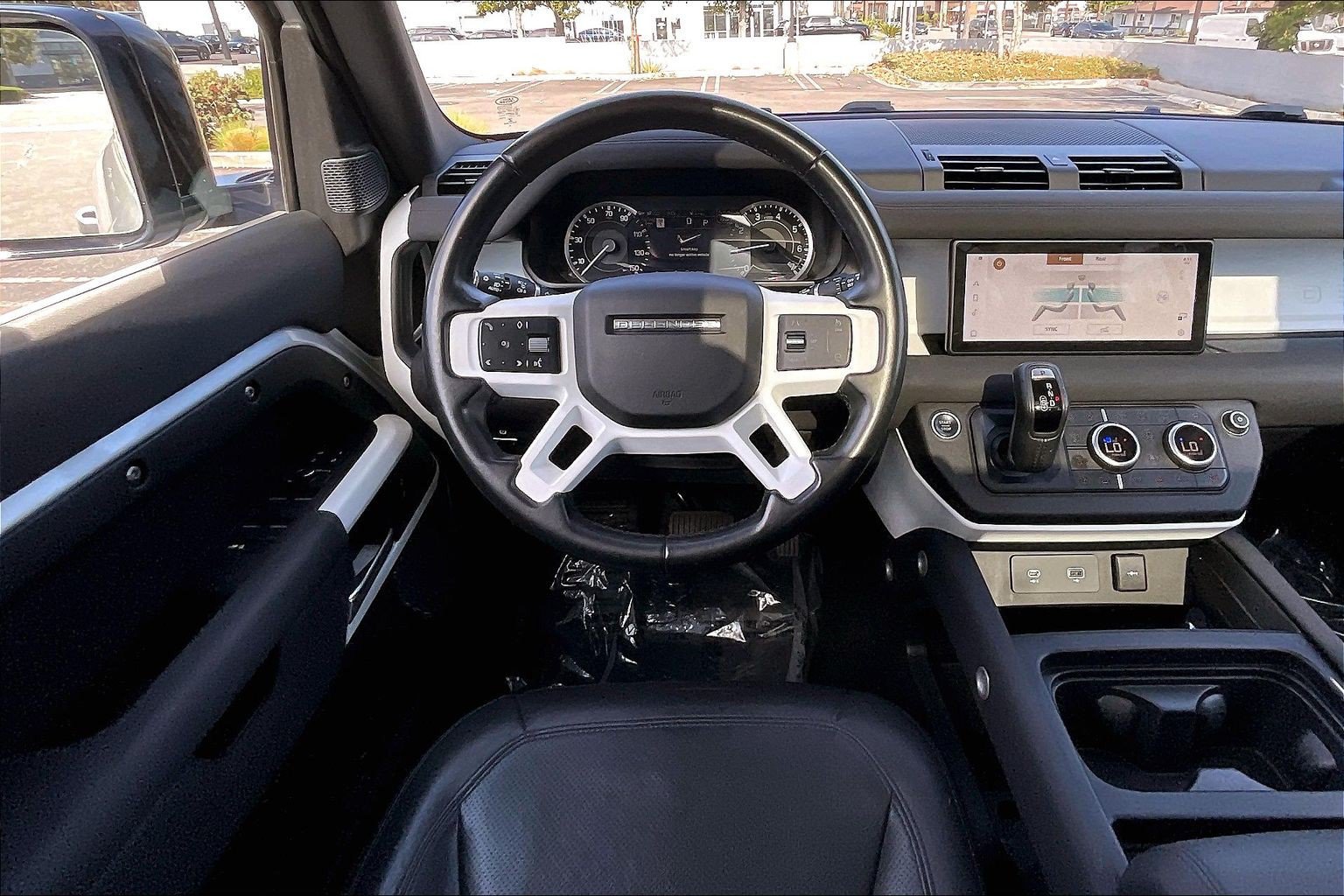 Used 2023 Land Rover Defender 110 SE AWD/4WD image 5