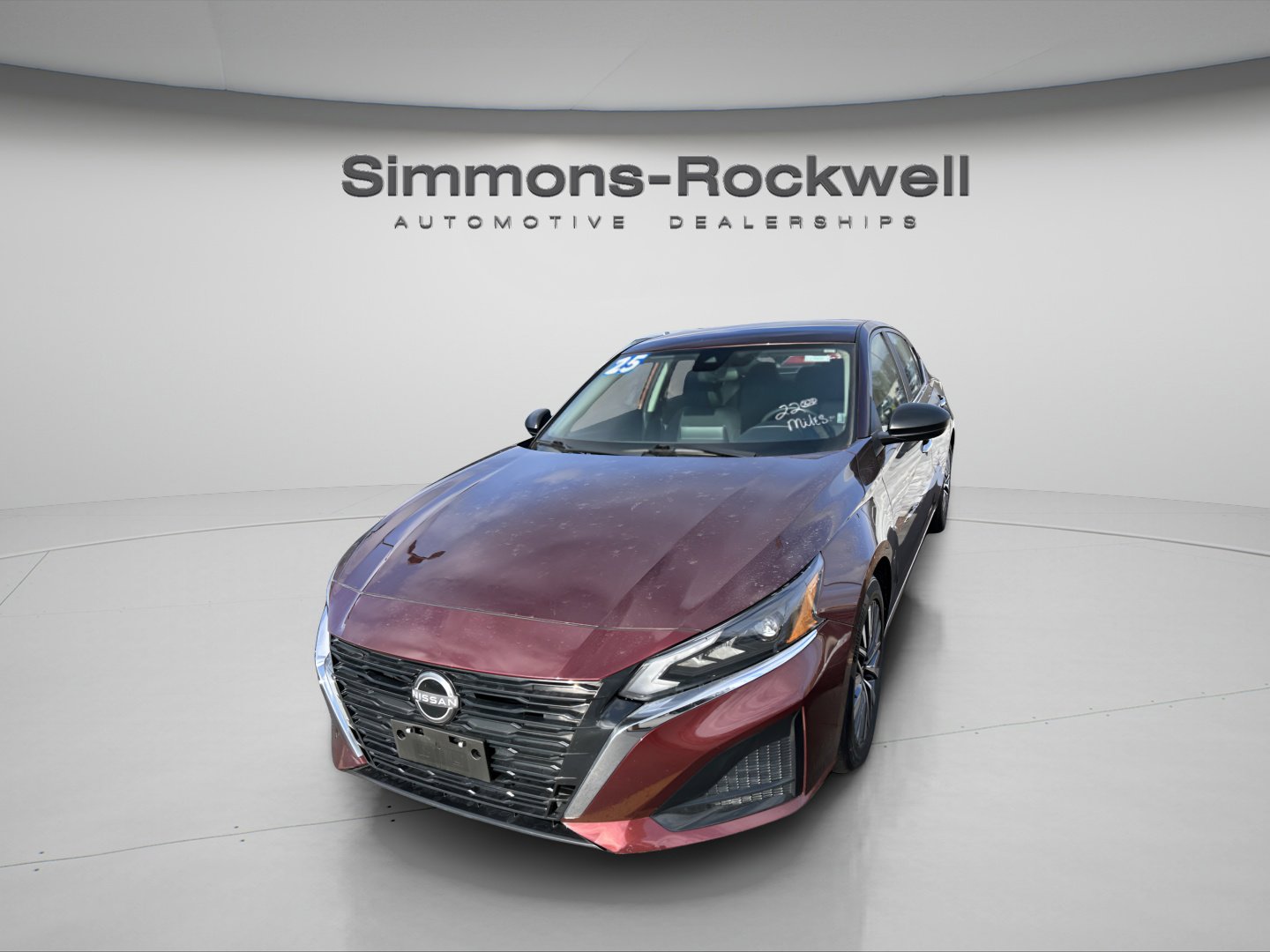 Used 2025 Nissan Altima 2.5 SV FWD image 3