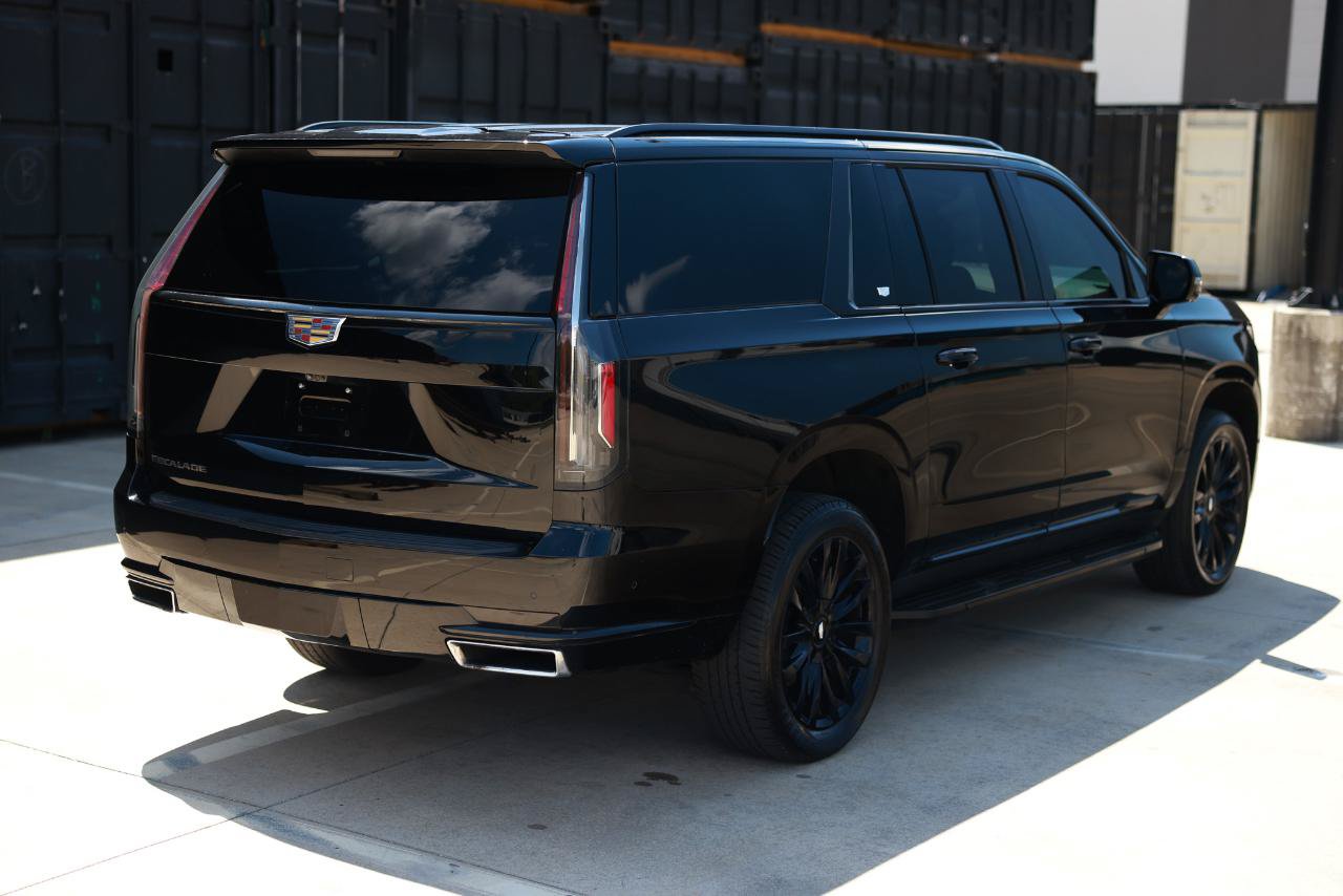 Used 2024 Cadillac Escalade ESV Premium Luxury AWD/4WD image 9