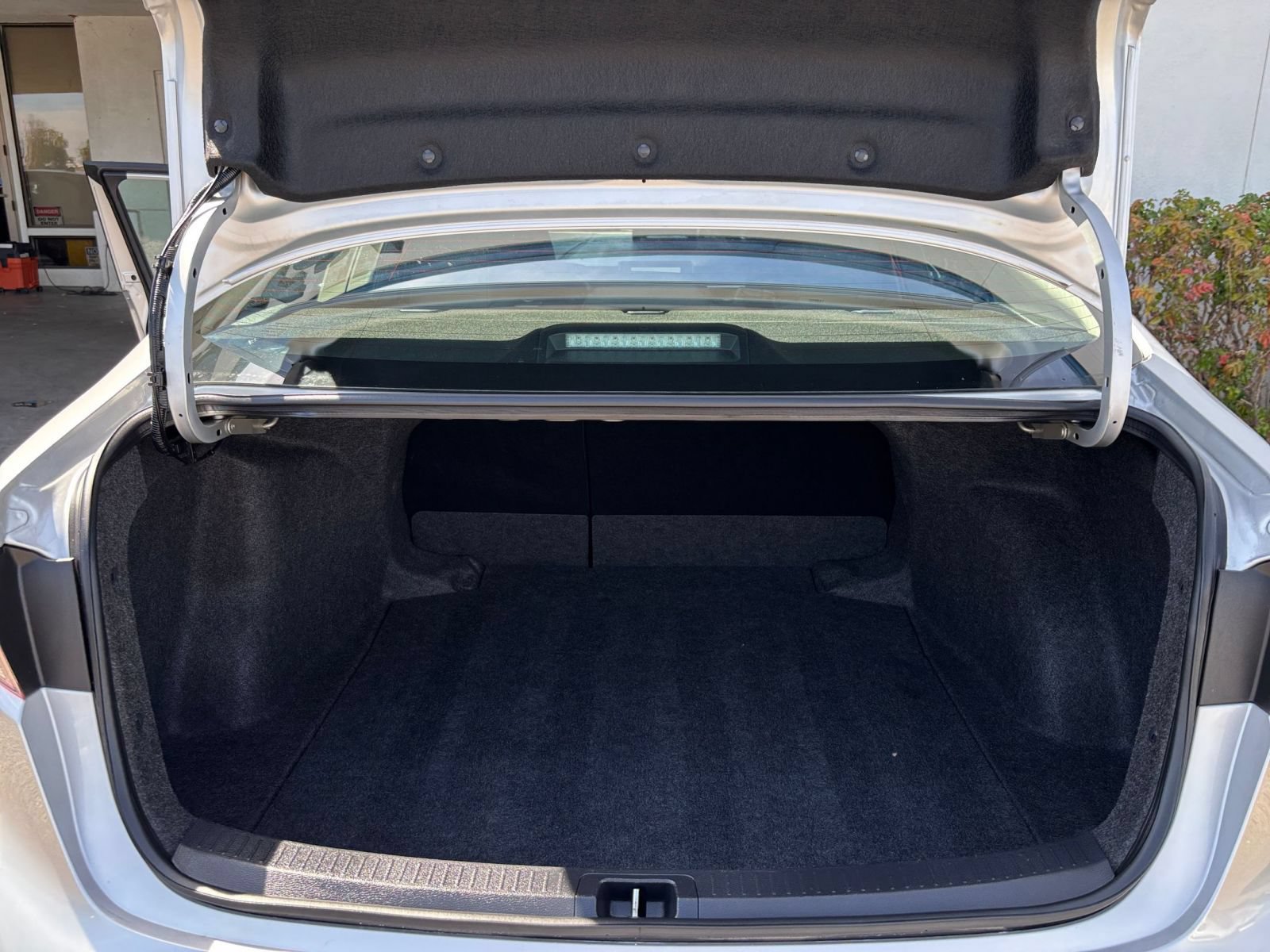 Used 2025 Toyota Corolla LE FWD image 54