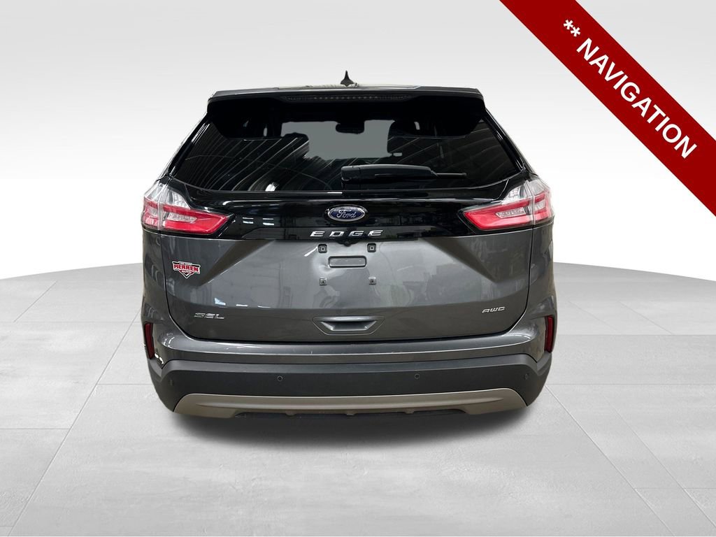 Used 2023 Ford Edge SEL image 4