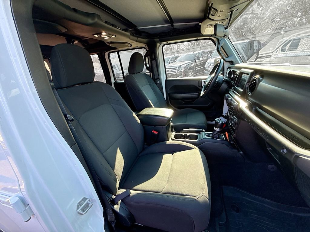 Used 2022 Jeep Wrangler Unlimited Sport image 33