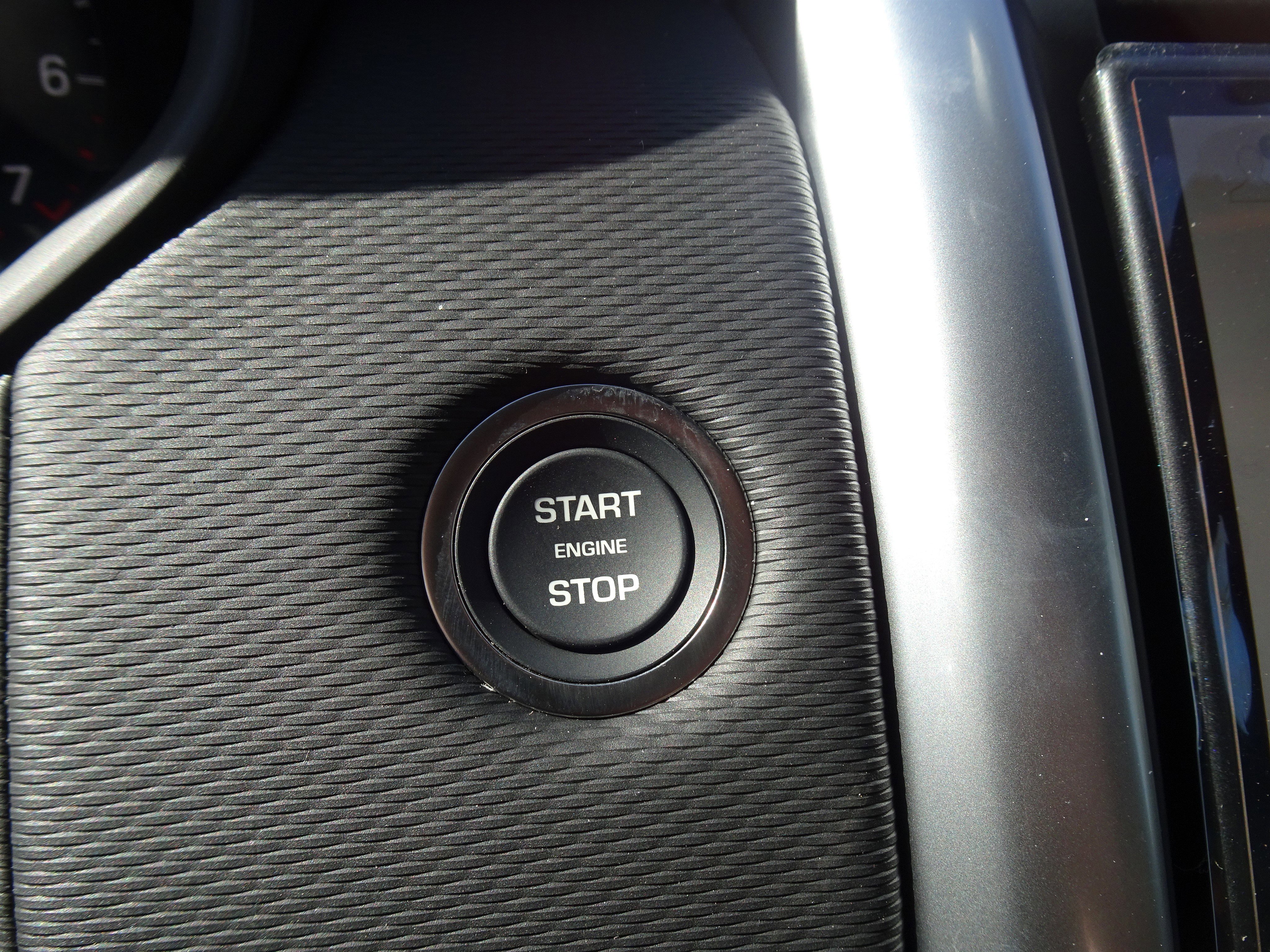 New 2025 Land Rover Discovery Dynamic SE image 27