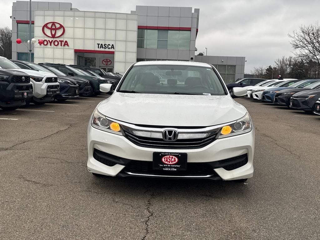 Used 2016 Honda Accord LX image 2