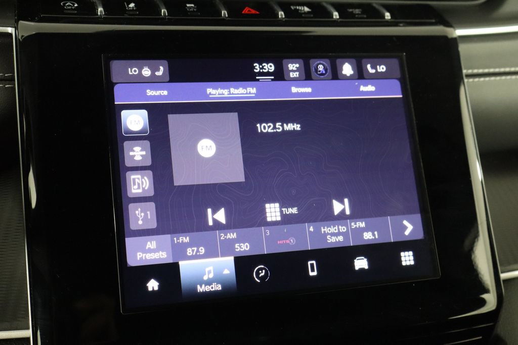 Used 2025 Jeep Grand Cherokee L Laredo w/ Luxury Tech Group I RWD image 30
