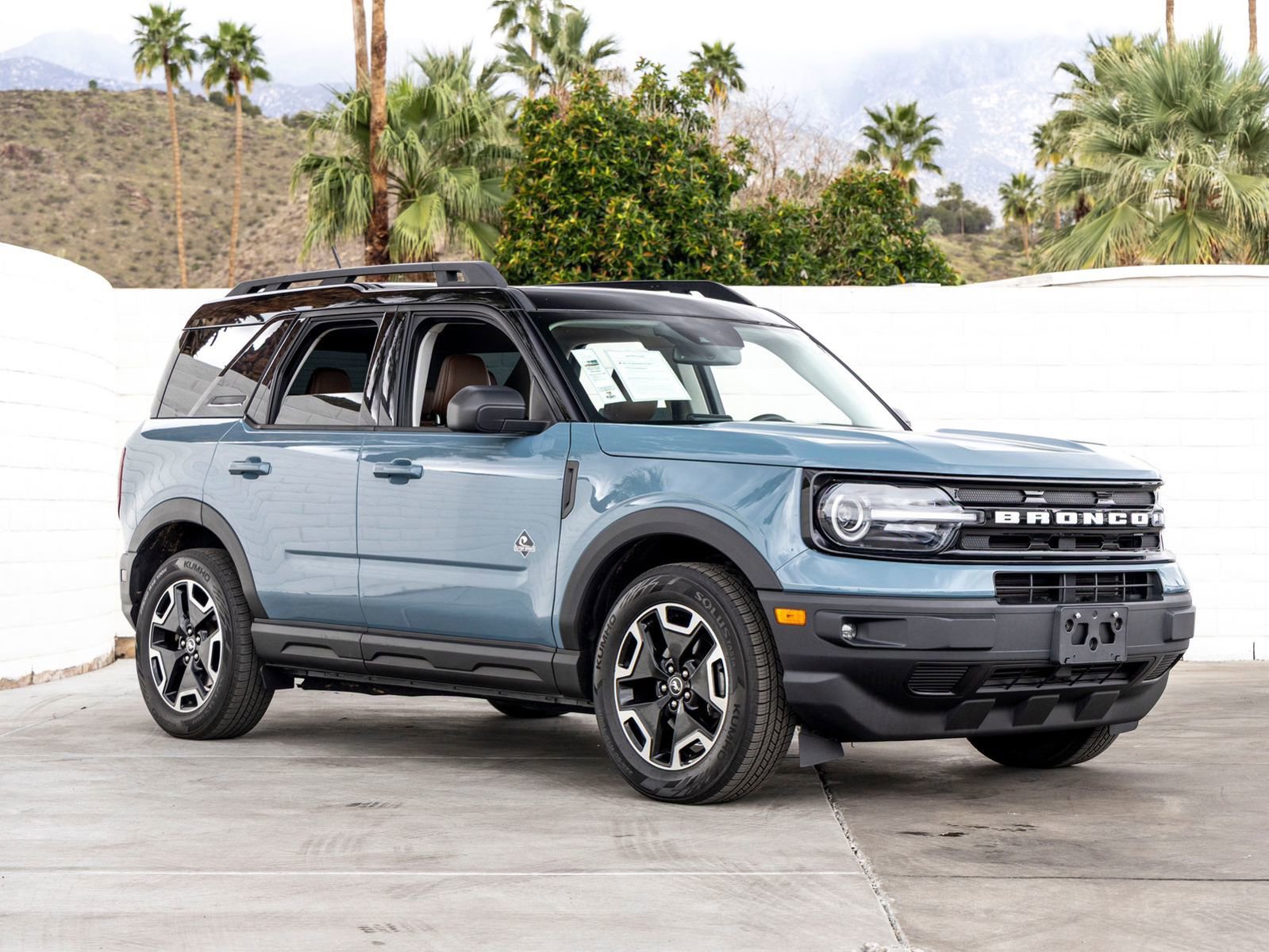 Used 2022 Ford Bronco Sport Outer Banks w/ Tech Package image 2