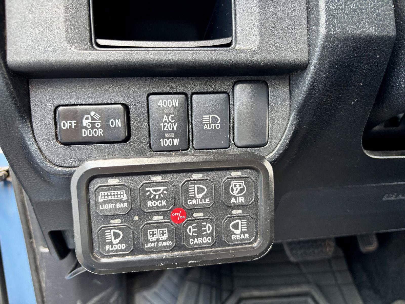 Used 2019 Toyota Tacoma TRD Off-Road AWD/4WD image 29