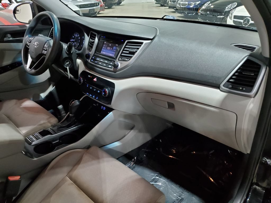 Used 2016 Hyundai Tucson SE w/ Option Group 02 FWD image 14
