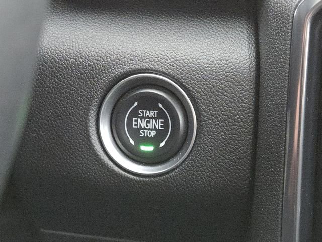 Used 2025 GMC Acadia AT4 w/ Luxury Package image 16