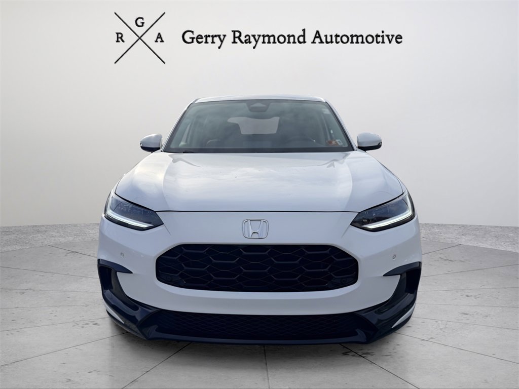 Used 2023 Honda HR-V EX-L image 2