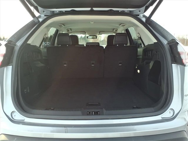 Certified 2022 Ford Edge SEL w/ Convenience Package image 9