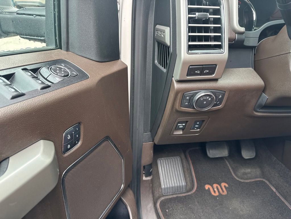 Used 2018 Ford F150 King Ranch w/ Equipment Group 601A Luxury AWD/4WD image 73