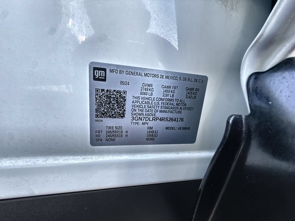 Used 2024 Chevrolet Equinox EV LT FWD image 33