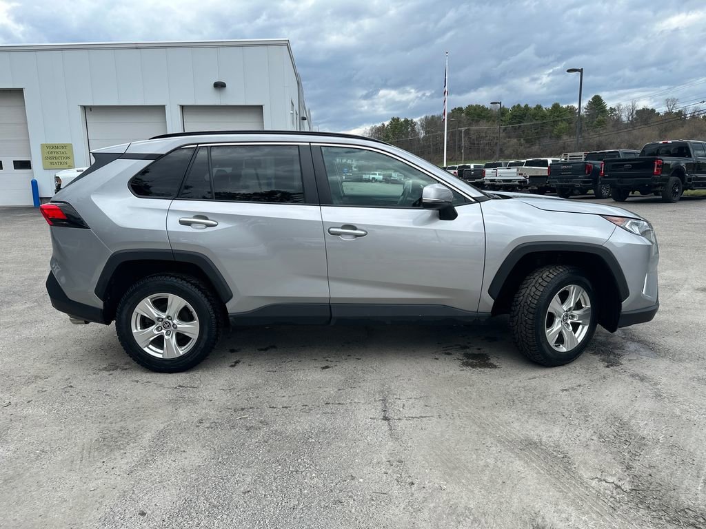 Used 2021 Toyota RAV4 XLE w/ Convenience Package AWD/4WD image 6