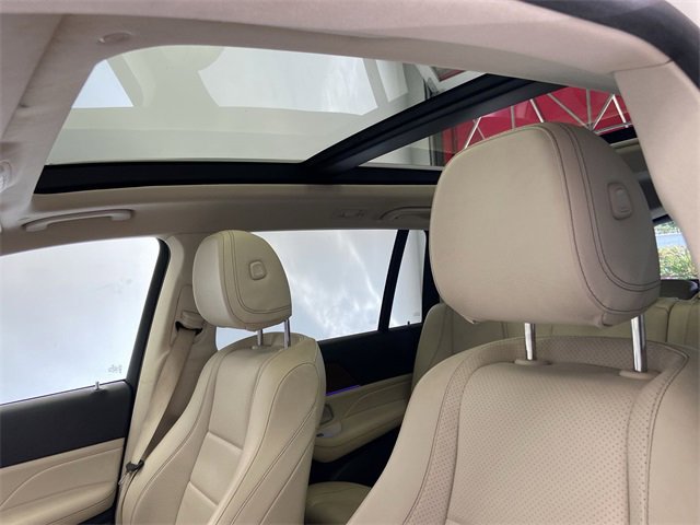 Used 2021 Mercedes-Benz GLS 450 4MATIC image 31