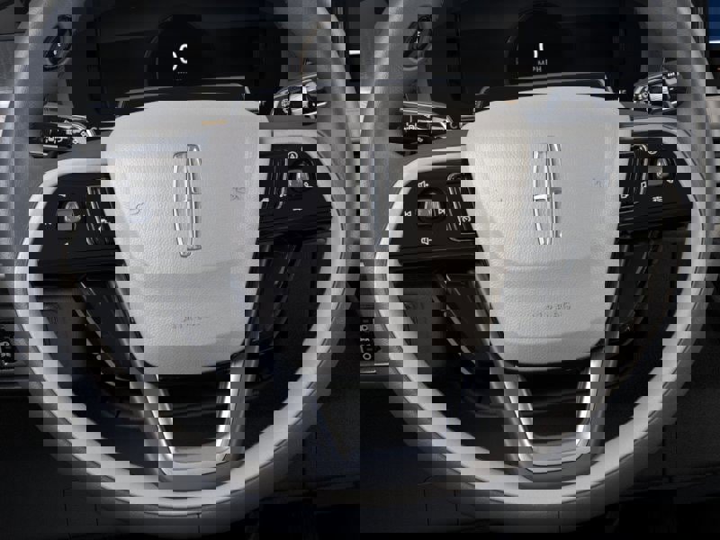 Used 2026 Lincoln Corsair Premiere image 12