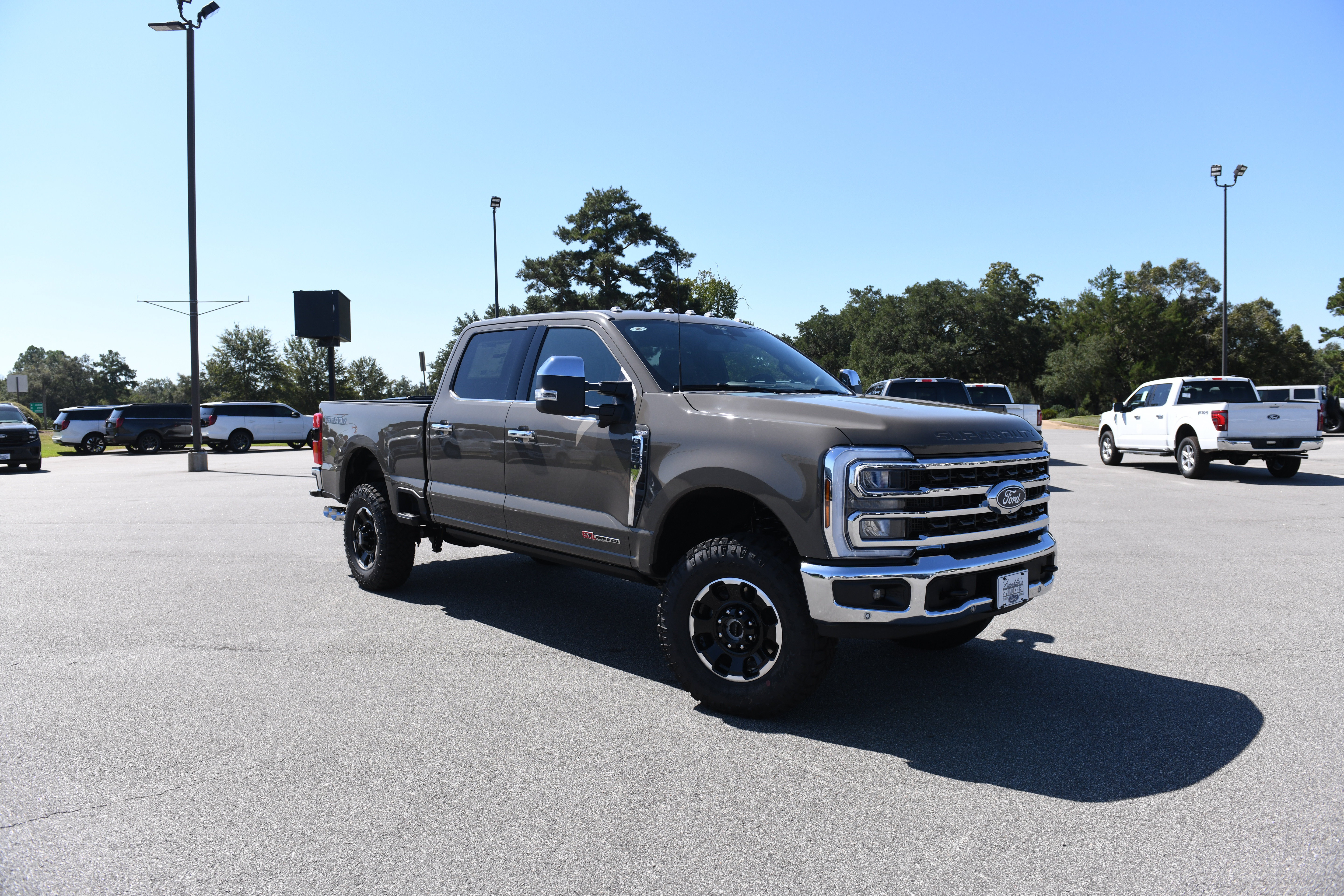 New 2027 Ford F250 King Ranch w/ Tremor Off-Road Package AWD/4WD image 2