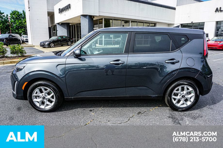 Used 2025 Kia Soul LX w/ LX Technology Package FWD image 6