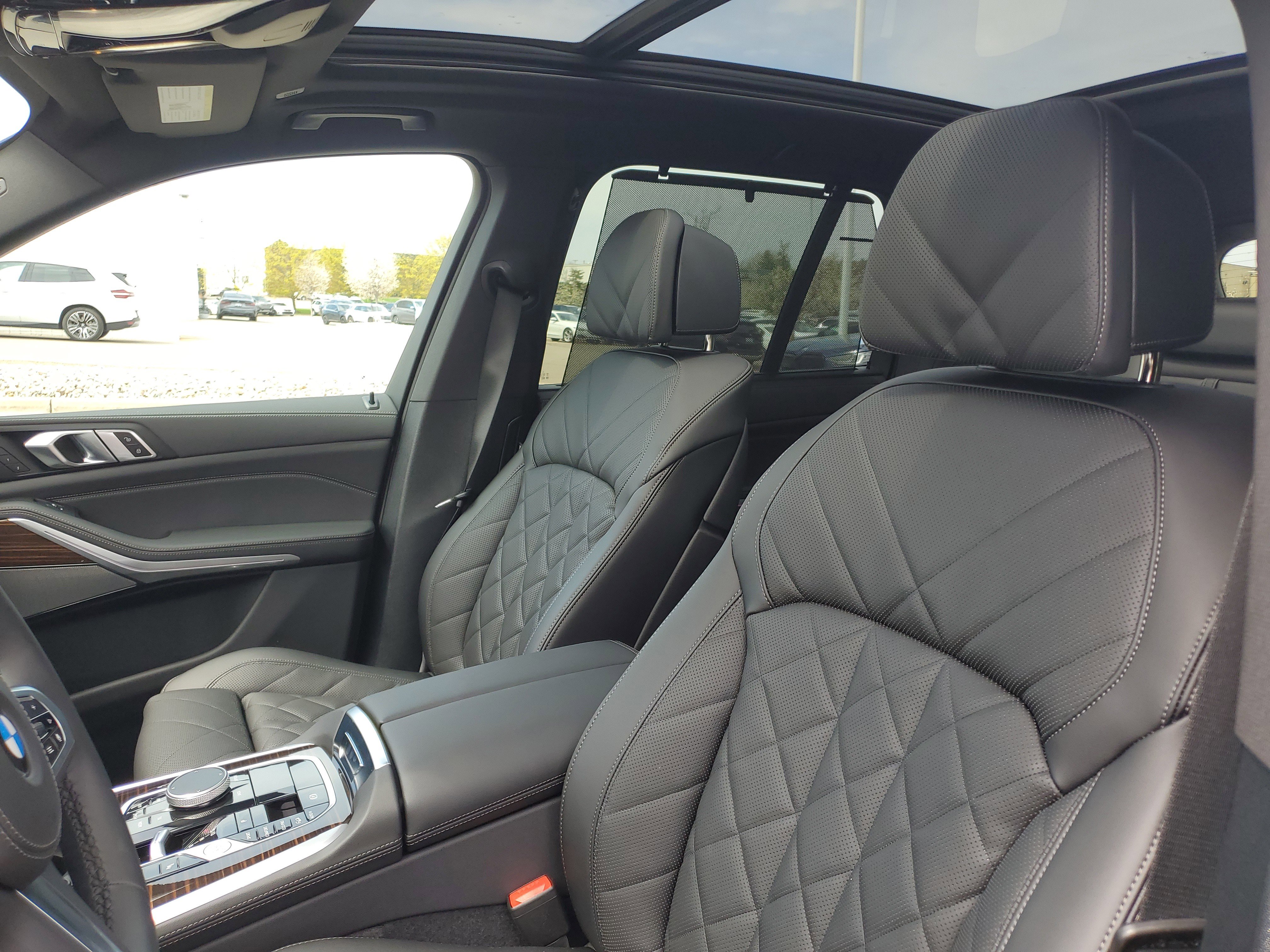 New 2026 BMW X5 xDrive40i w/ M Sport Package AWD/4WD image 7