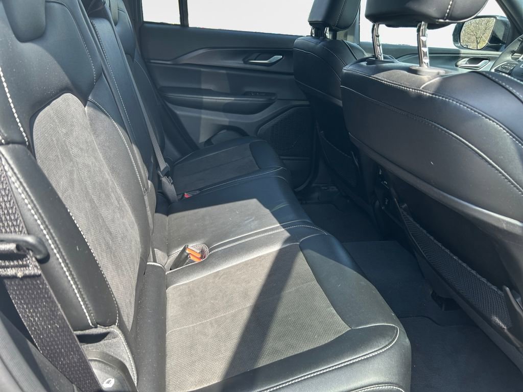 Certified 2023 Jeep Grand Cherokee Altitude image 29