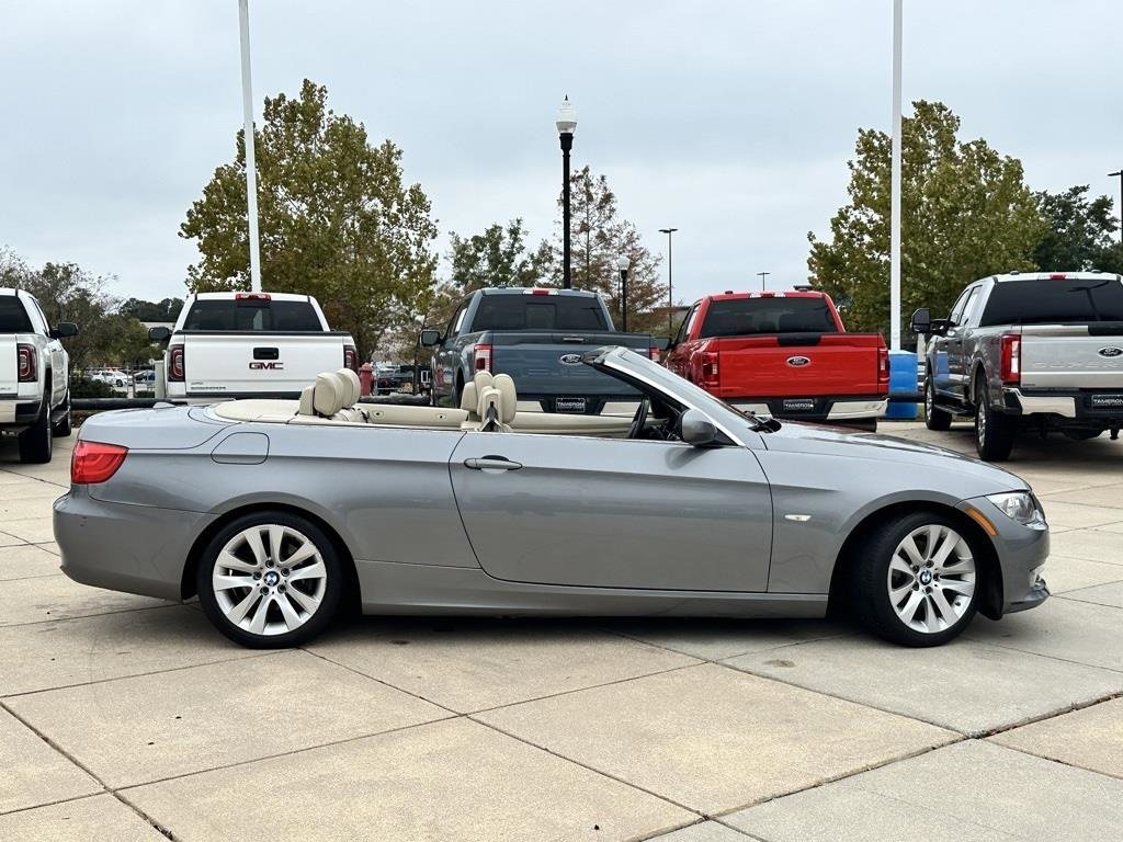 Used 2012 BMW 328i Convertible image 27