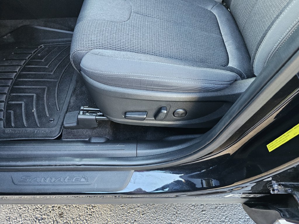 Used 2022 Hyundai Santa Fe SEL FWD image 17