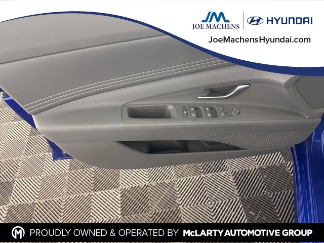 Used 2024 Hyundai Elantra SEL w/ Convenience Package image 22