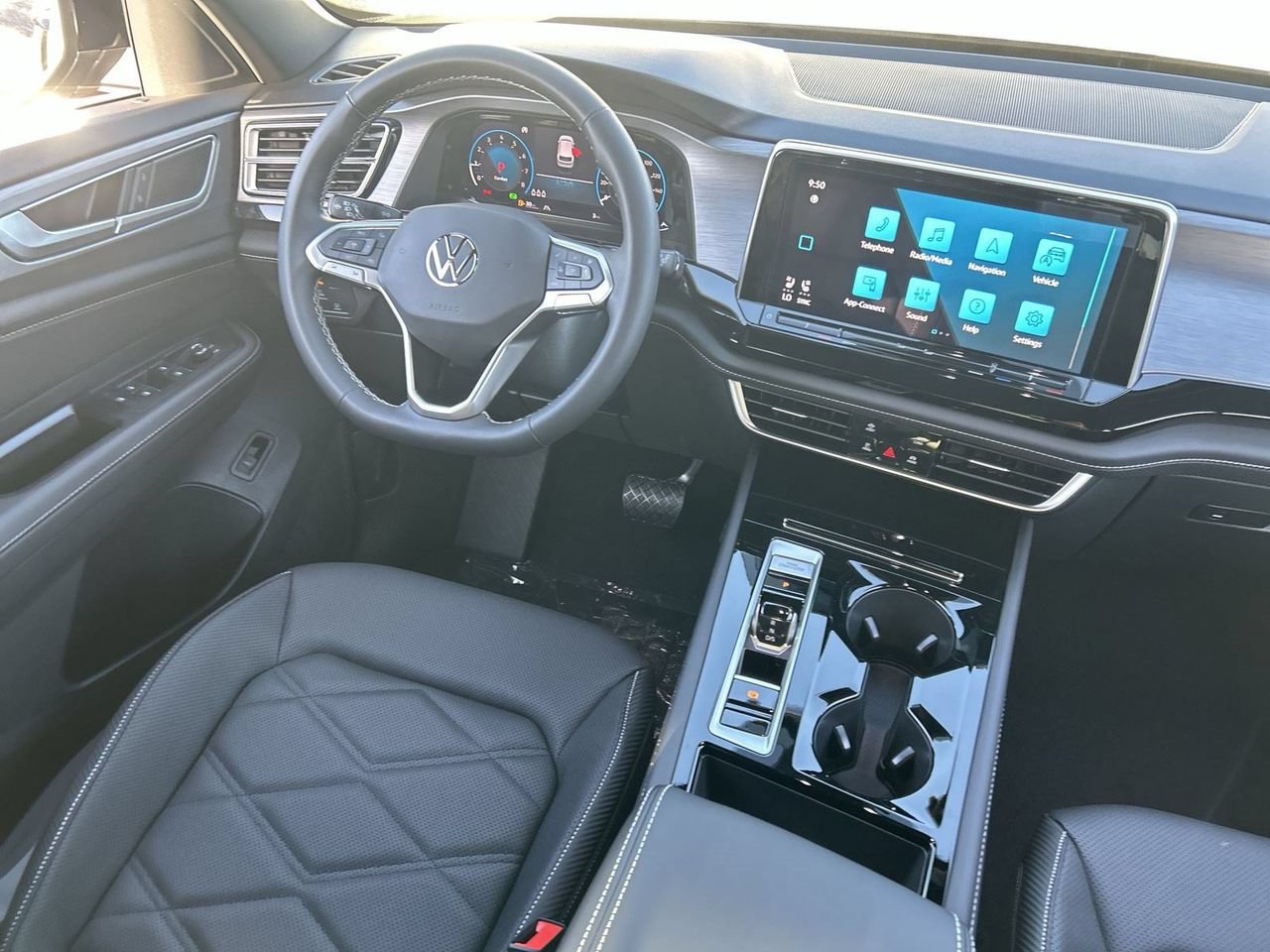 New 2026 Volkswagen Atlas Cross Sport SE FWD image 10