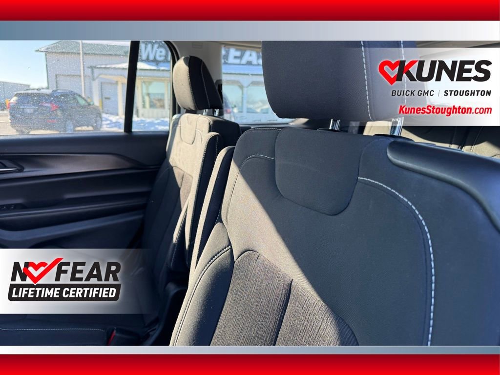 Used 2023 Jeep Grand Cherokee L Laredo image 37