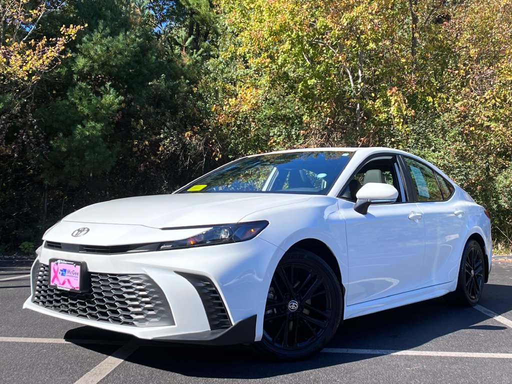 Used 2026 Toyota Camry SE w/ Convenience Package