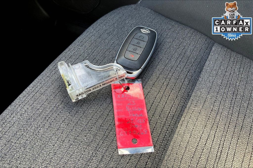 Used 2023 Nissan Rogue SV image 13