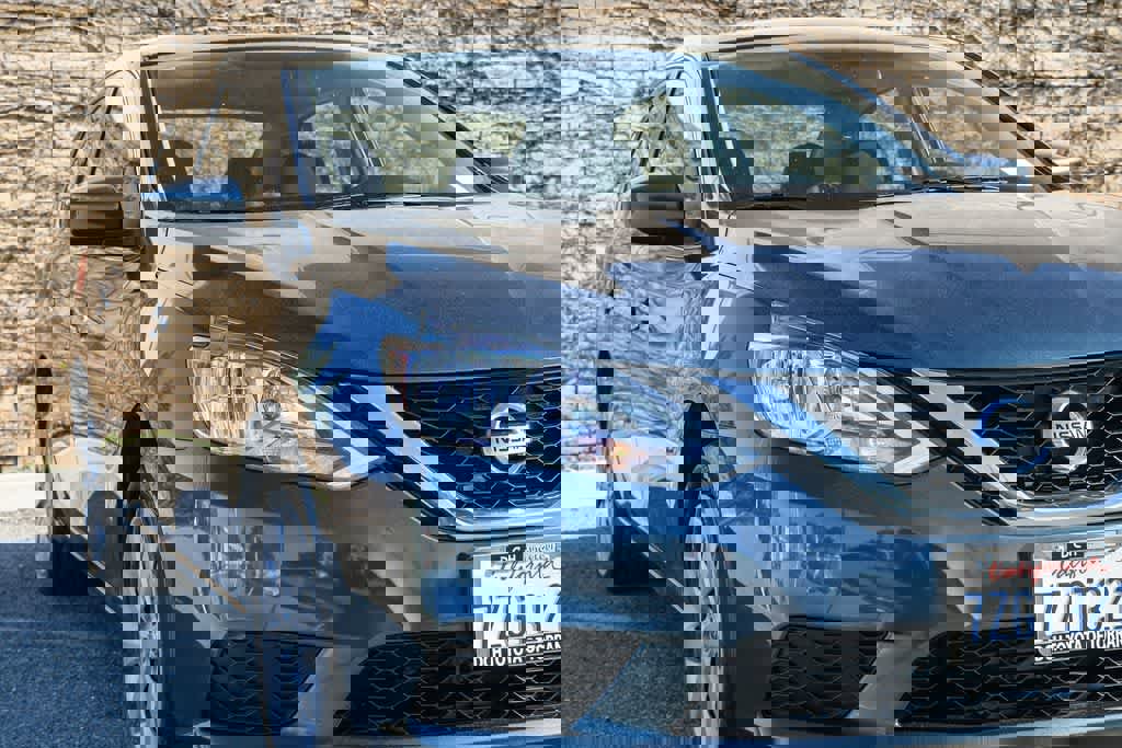 Used 2016 Nissan Sentra SV image 4