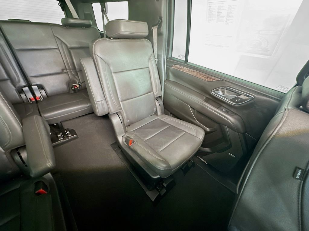 Used 2023 Chevrolet Suburban LT image 14
