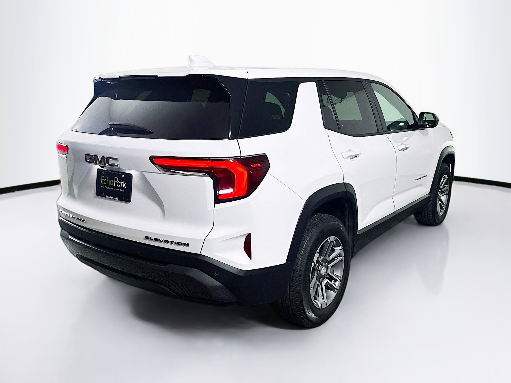 Used 2025 GMC Terrain Elevation image 9