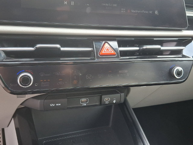 Certified 2023 Kia Niro Wave w/ Wave Preserve Package FWD image 18