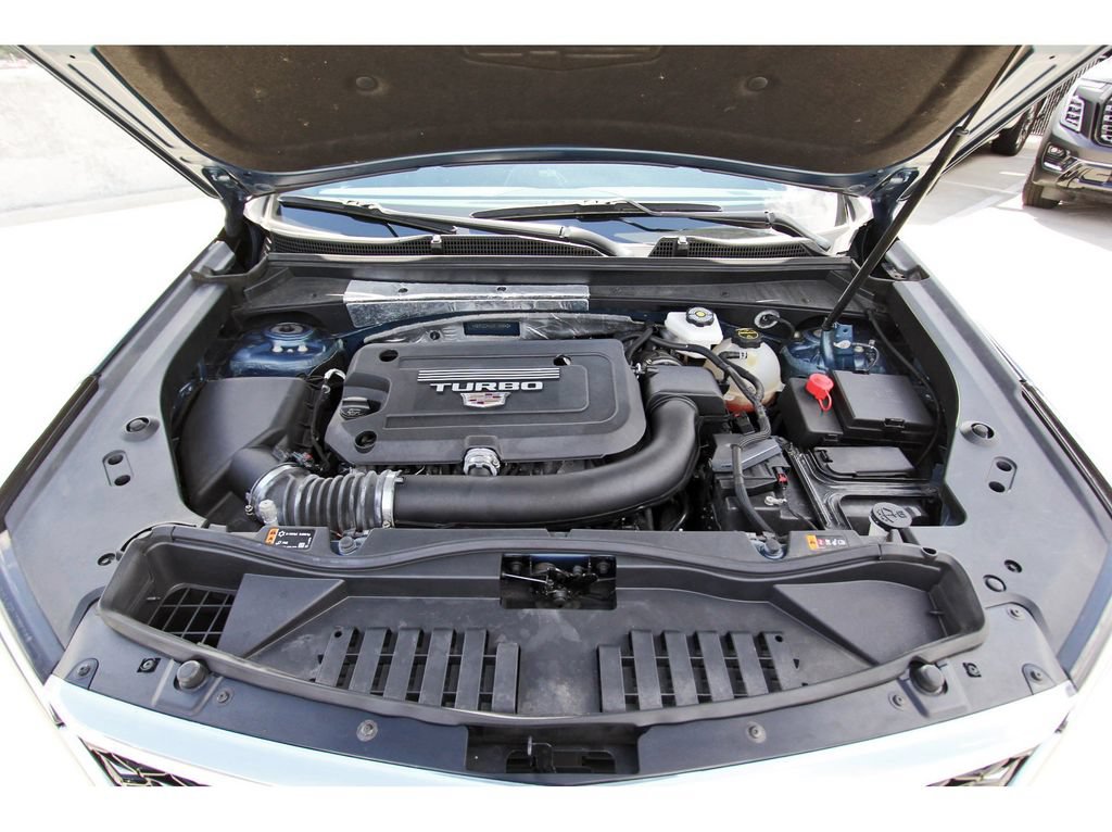Used 2025 Cadillac XT4 Premium Luxury FWD image 32
