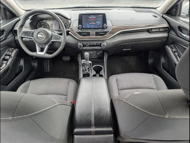 Used 2023 Nissan Altima 2.5 SV image 17