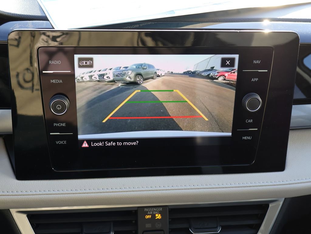 New 2026 Volkswagen Taos SEL image 28