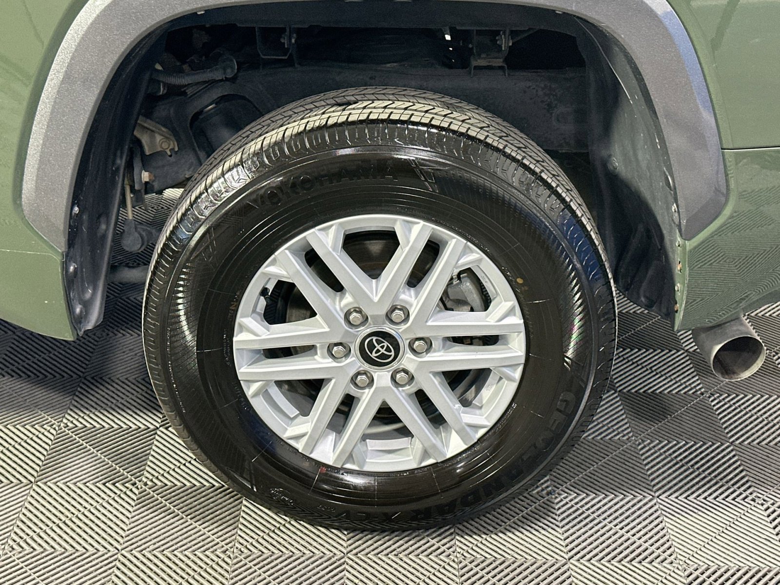 Used 2023 Toyota Tundra Limited image 12